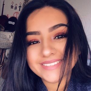 Meet your Posher, Noelia